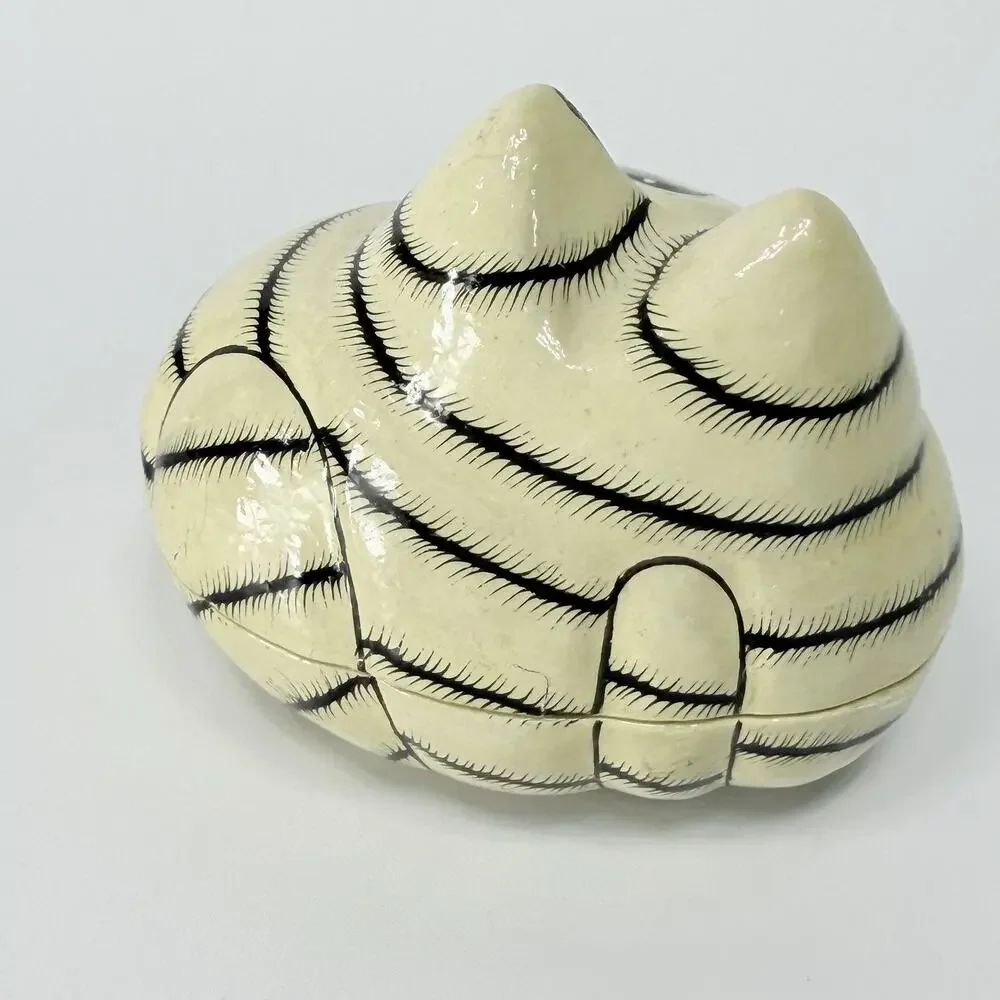 Vtg Sudha Cat Trinket Box Paper Mache Lacquer Black White Tiger Enamel Folk Art